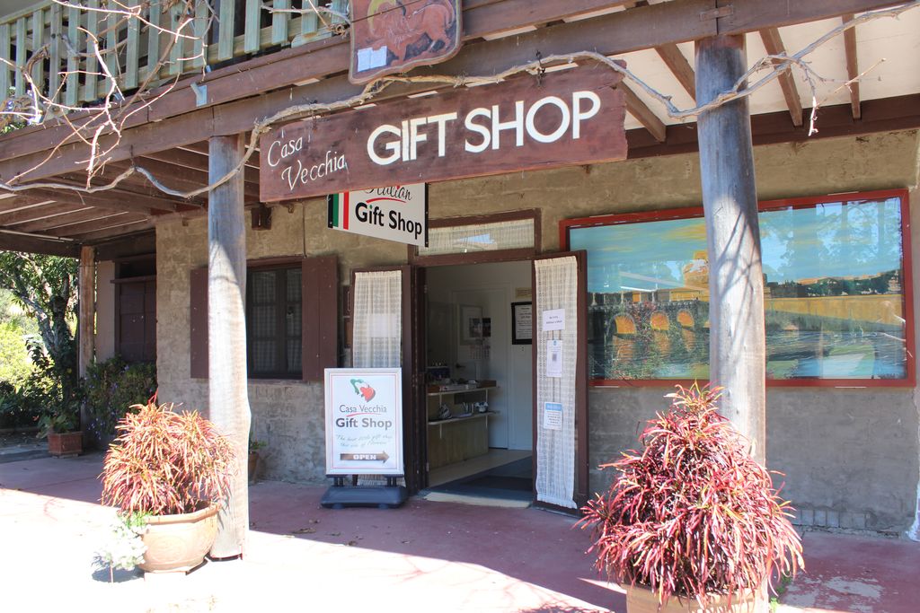 Casa Vecchia Gift Shop exterior signage